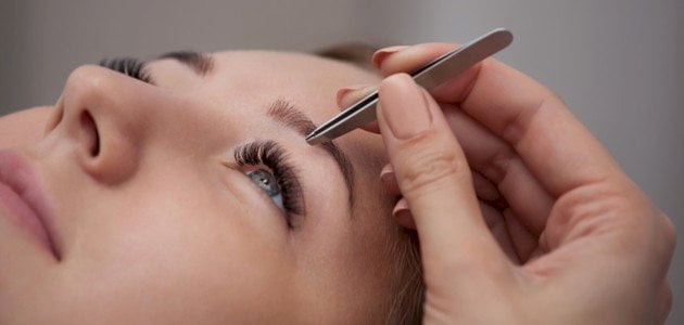 ما هو تفسير رؤية نتف شعر الحاجب لشخص اخر في المنام لابن سيرين؟