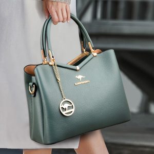 ما تفسير رؤية الحقيبة الخضراء في المنام لابن سيرين؟