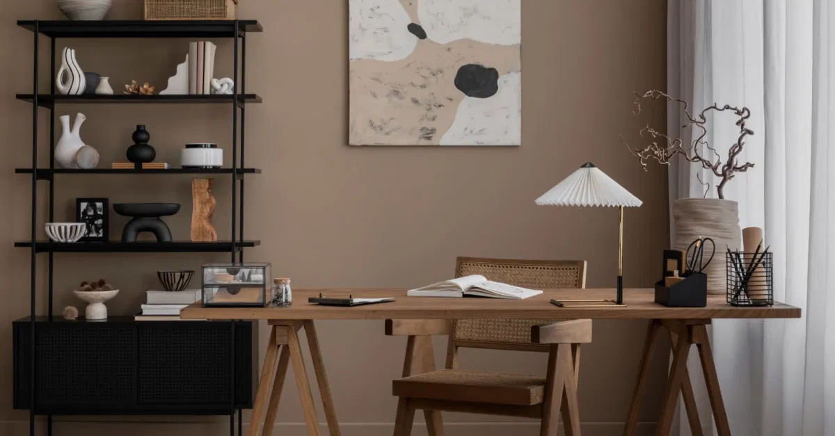 ما هي تأويلات رؤية الجلوس على المكتب في المنام؟