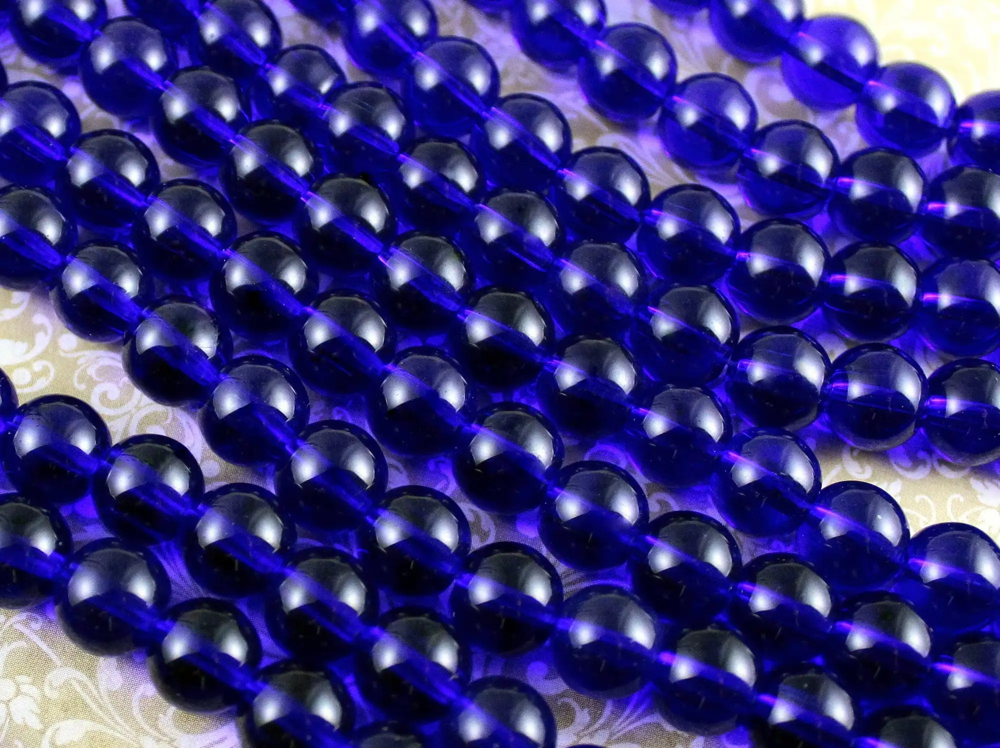 ما تفسير رؤية الخرز الملون في المنام لابن سيرين؟