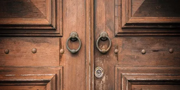 ما تأويلات ابن سيرين لرؤية الخشب البني في المنام؟