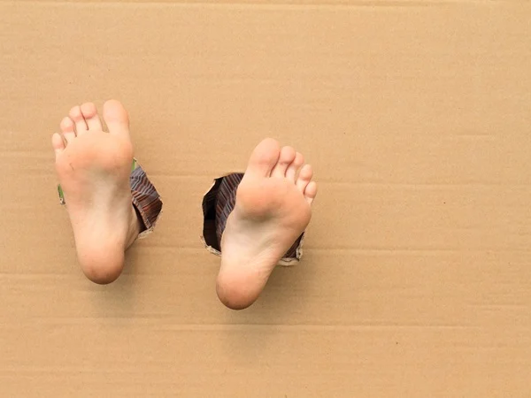 ما هو تفسير رؤية الركل بالقدم في المنام لابن سيرين؟