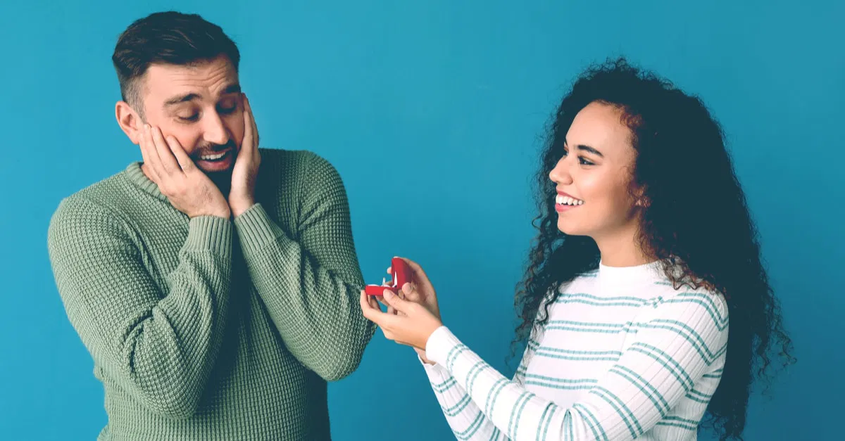 ما تفسير ابن سيرين لرؤية الخطوبة بالمنام للمتزوجة؟