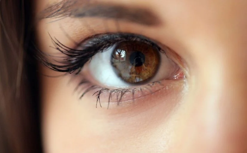 ما تفسير رؤية العيون المكحلة في المنام  لابن سيرين؟