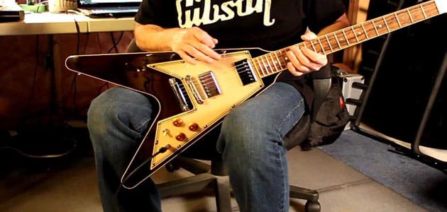 ما تفسير رؤية القيثارة في المنام لابن سيرين؟