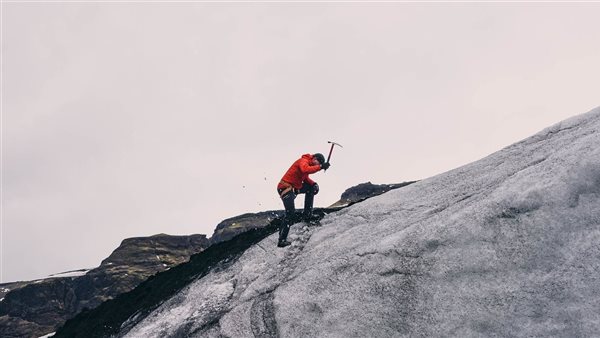 أهم تفسير لحلم صعود جبل في المنام لابن سيرين