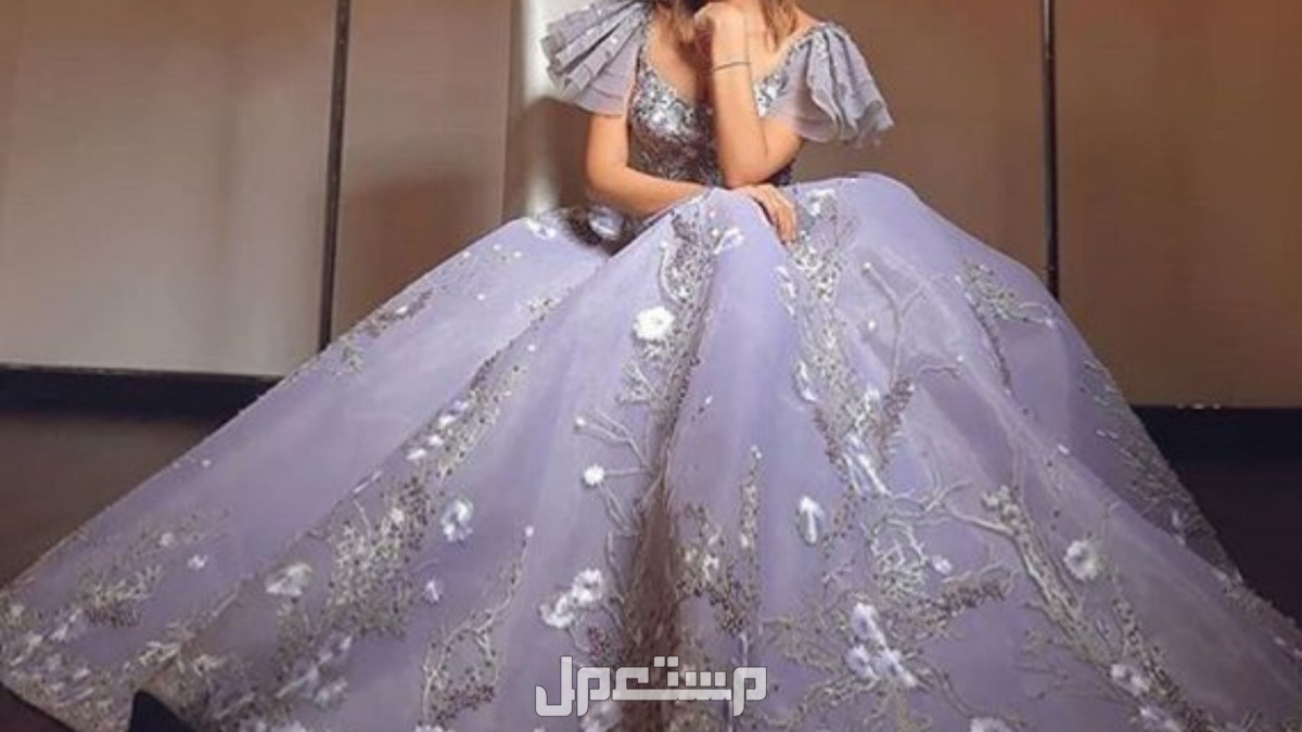 تعرف على تفسير رؤية الفستان المطرز في المنام للمطلقة لابن سيرين