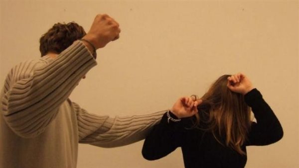 أهم 20 تفسير لحلم أخ يضرب أخته لابن سيرين